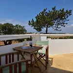 Villa Casa Tulipa Sleeps 4 With Pool Garden & A C *
