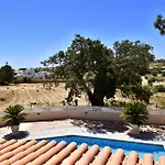 Villa Casa Tulipa Sleeps 4 With Pool Garden & A C