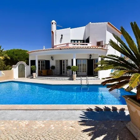 Casa Tulipa Sleeps 4 With Pool Garden & A C Albufeira