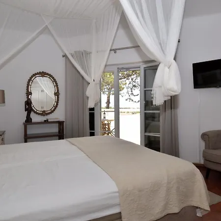 Willa Villacasatulipa-sleeps4-garden-pool-bbq-ac Albufeira