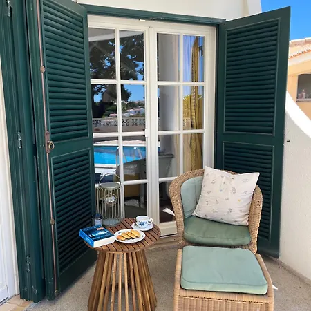 Villa Casa Tulipa Sleeps 4 With Pool Garden & A C