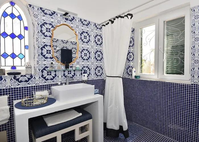 Casa Tulipa Sleeps 4 With Pool Garden & A C Albufeira