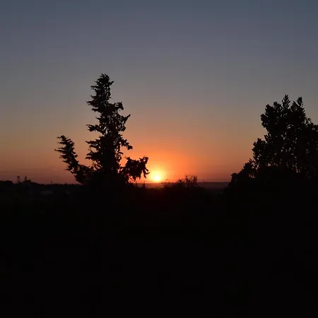 Вілла Casa Tulipa Sleeps 4 With Pool Garden & A C *
